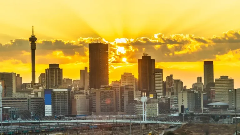Johannesburg Property Outlook 2026: The “Commando” Constraint & The Rise of the Red Zones